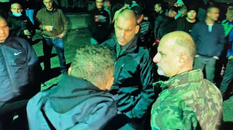 Kurti: Në bllokimet në Jarinje e Bërnjak, po marrin pjesë edhe individë me veprimtari kriminale e pikëpamje ekstremiste